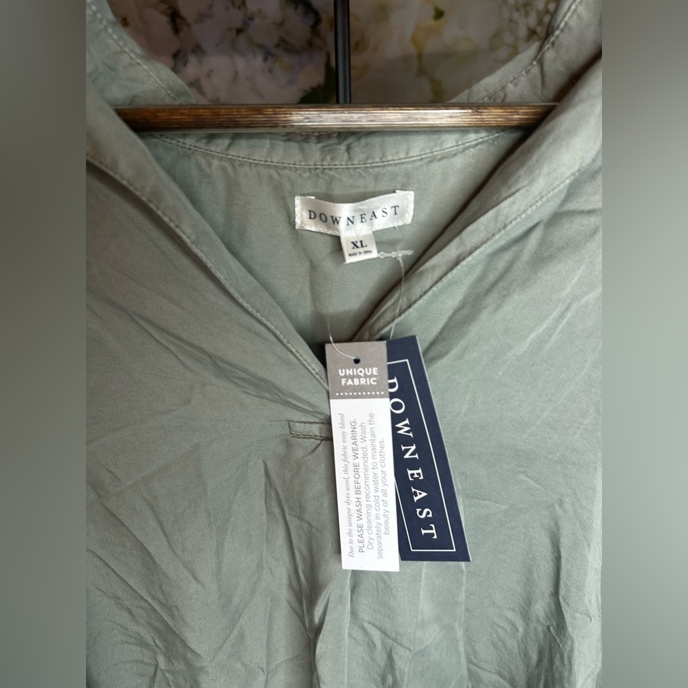 Down East women’s back in town top XL NWT​ - Picture 2 of 11